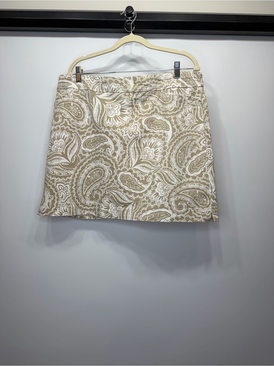 croft & barrow Dresses & Skirts - croft & barrow tan paisley skort | size 16 regular